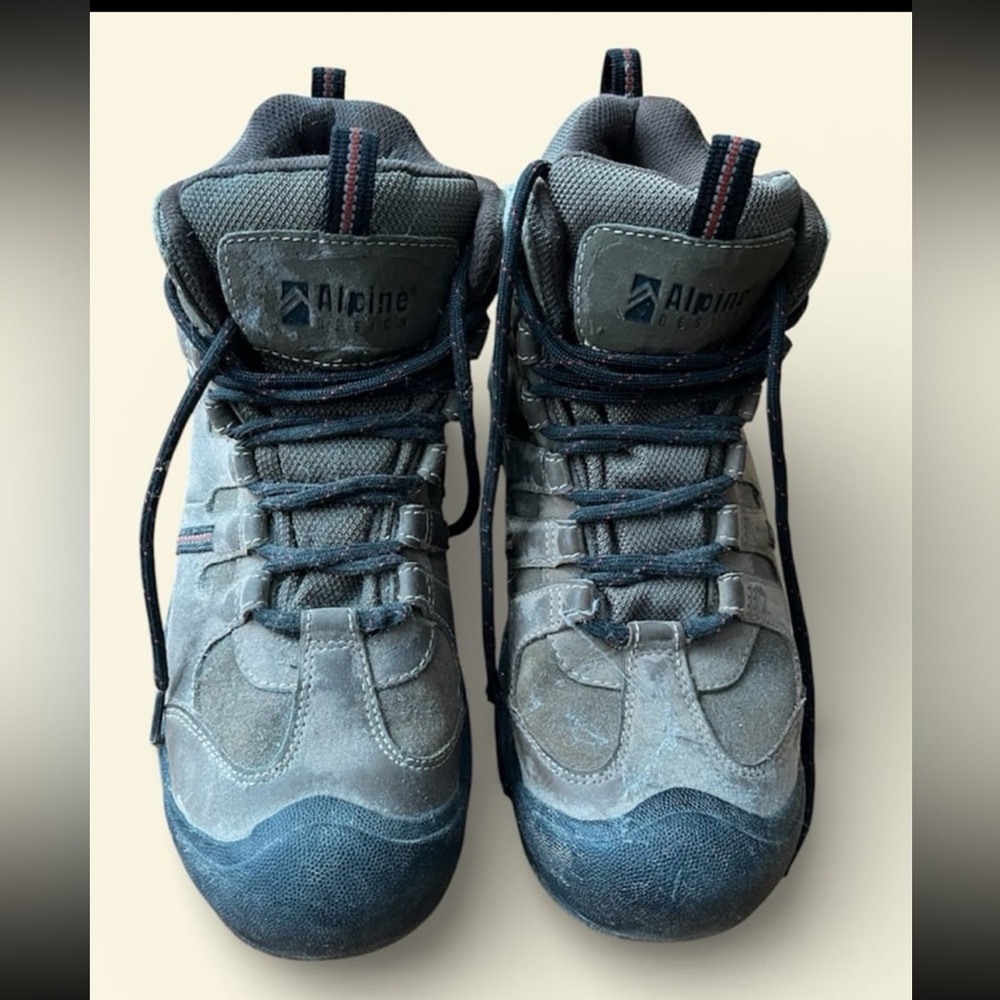 Alpine Design Hiking Boots